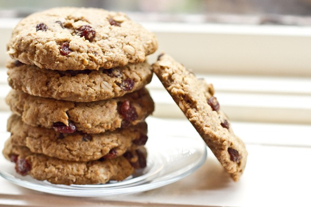 Ultimate Oatmeal Raisin Cookies
 The Ultimate Vegan Oatmeal Raisin Cookie — Oh She Glows