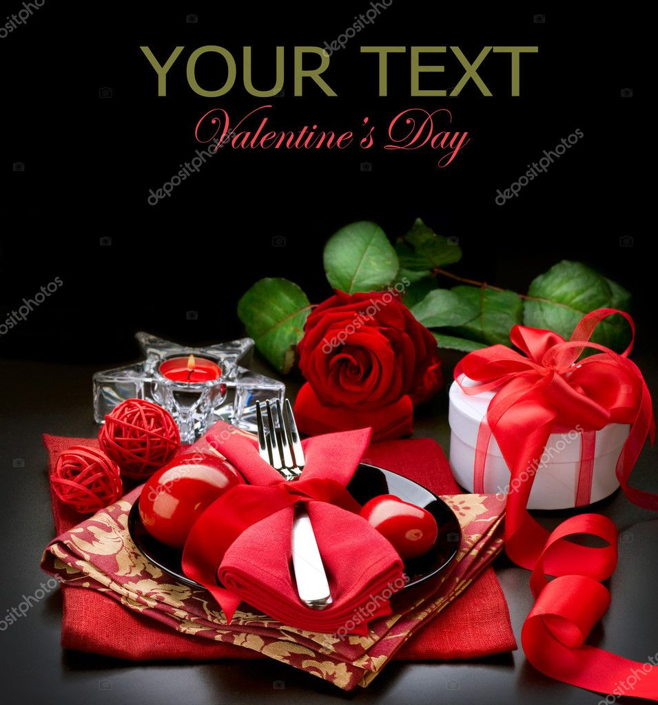 Valentine'S Day Dinner
 Romantic Dinner Place setting for Valentine s Day — Stock