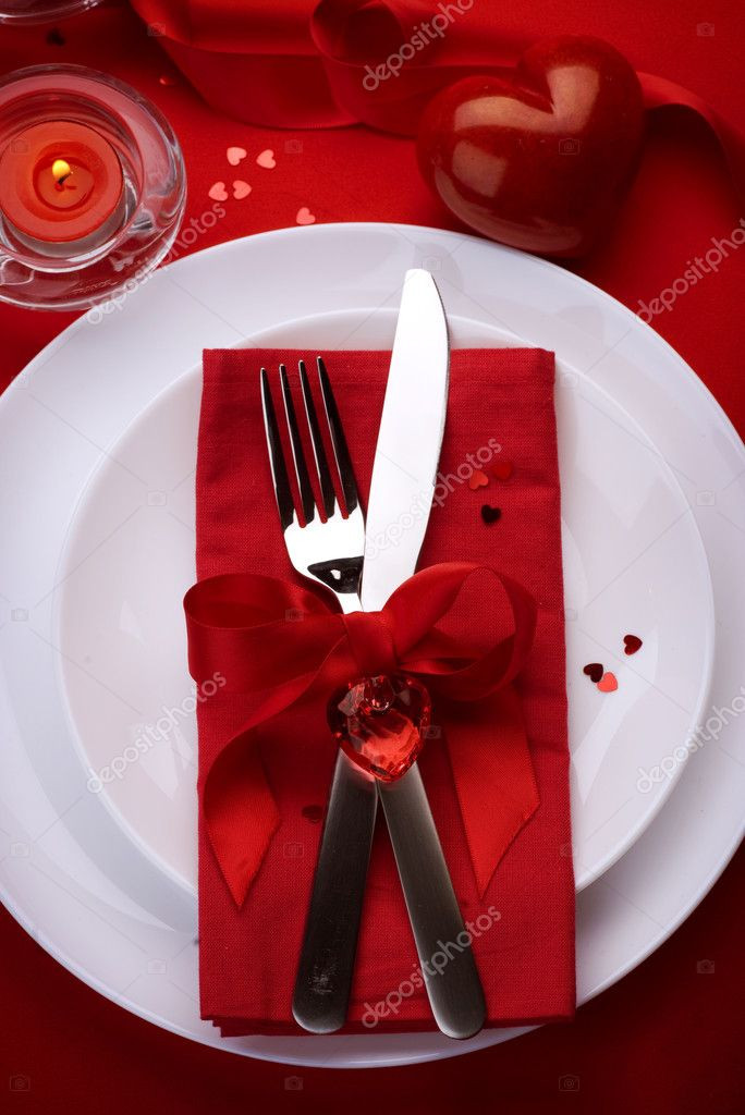 Valentine'S Day Dinner
 Romantic Dinner Place setting for Valentine s Day — Stock