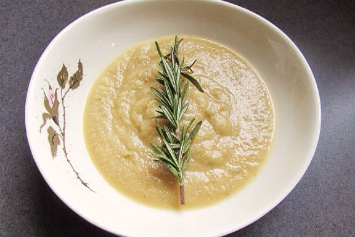 Vegan Cauliflower Soup
 5 Ingre nt Cauliflower Soup [Vegan Gluten Free] e