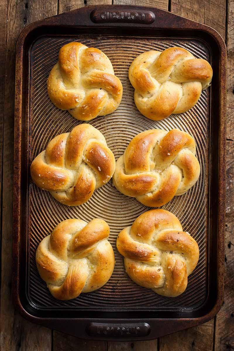 Vegan Dinner Rolls
 Vegan Roasted Garlic & Herb Dinner Rolls