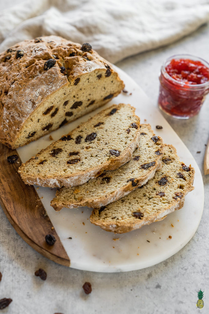 Vegan Irish Soda Bread
 10 Ingre nt Vegan Irish Soda Bread w Raisins easy