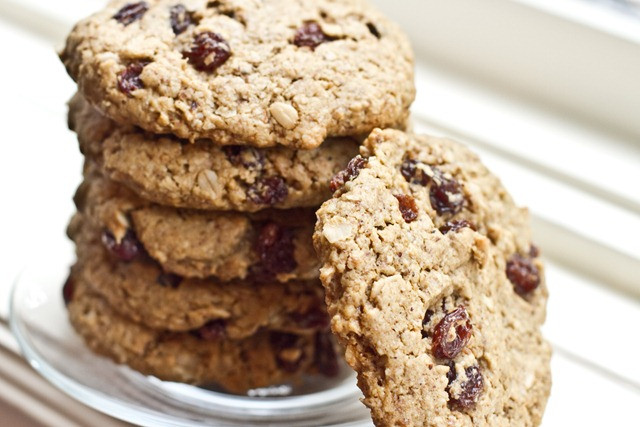 Vegan Oatmeal Raisin Cookies
 The Ultimate Vegan Oatmeal Raisin Cookie — Oh She Glows