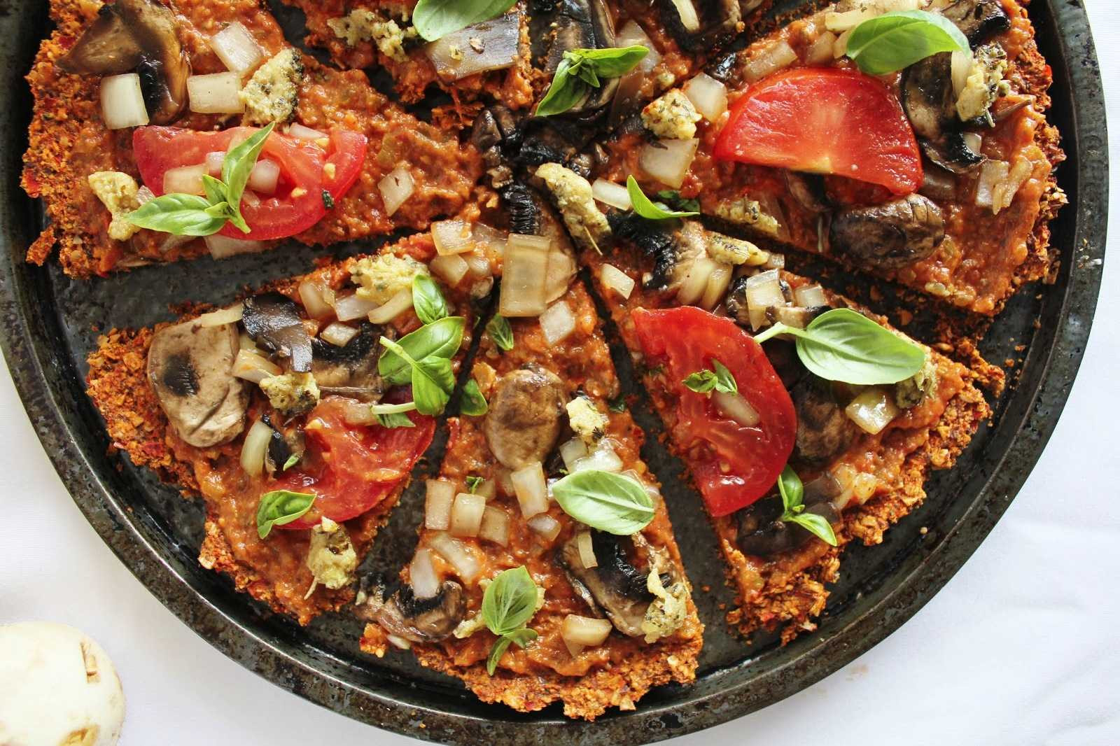 Vegetarian Food Recipes
 Raw Pizza with Red Pepper Flax Crust [Vegan]