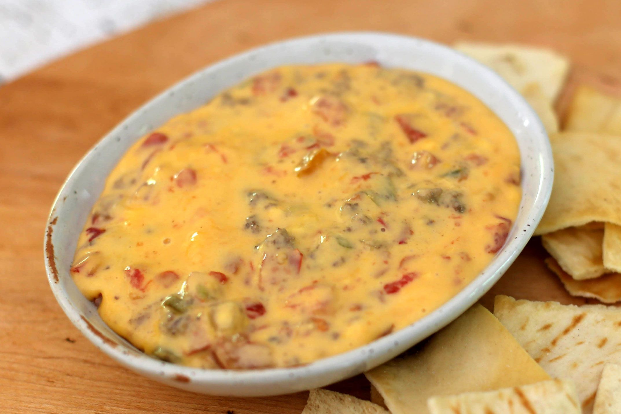 Velveeta Cheese Dip With Ground Beef
 velveeta queso dip with ground beef and rotel