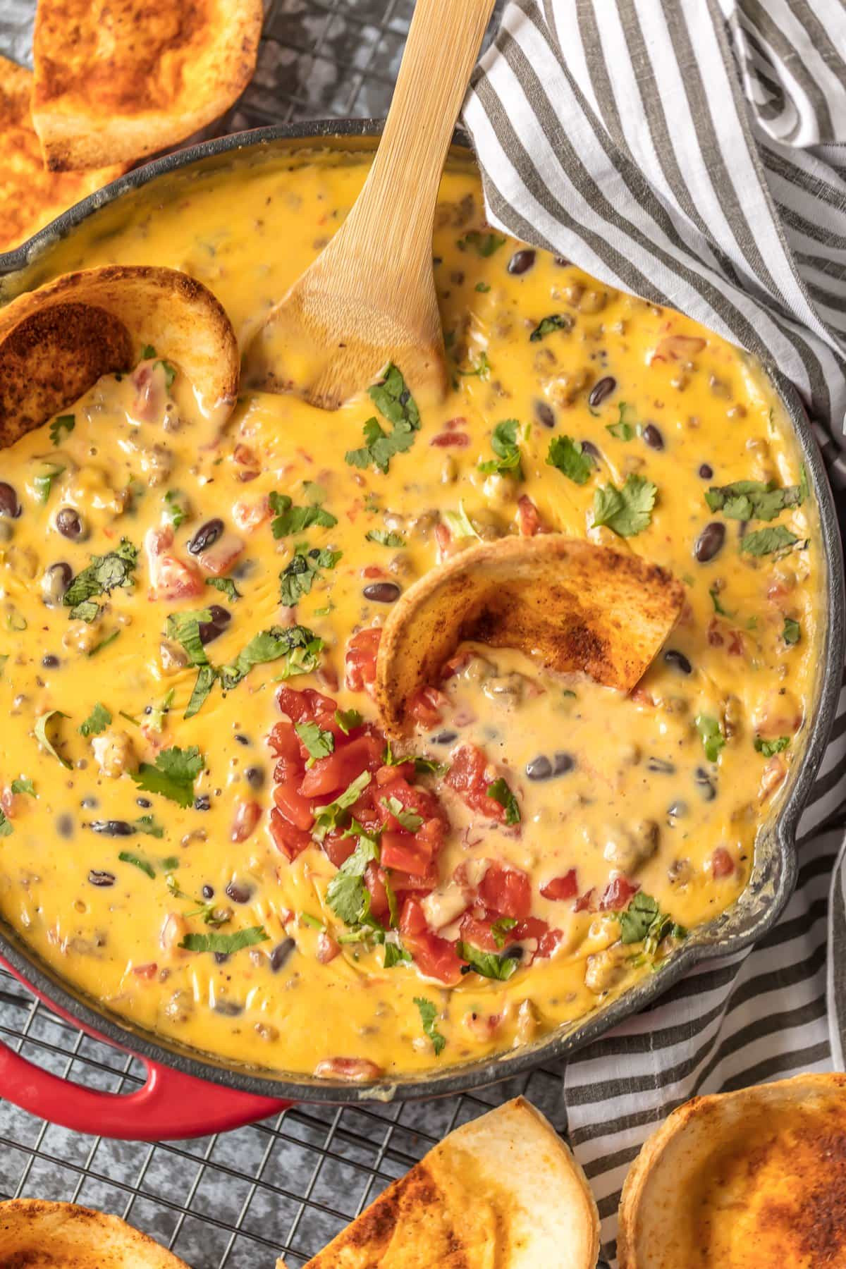 Velveeta Queso Dip With Ground Beef
 rotel dip with ground beef