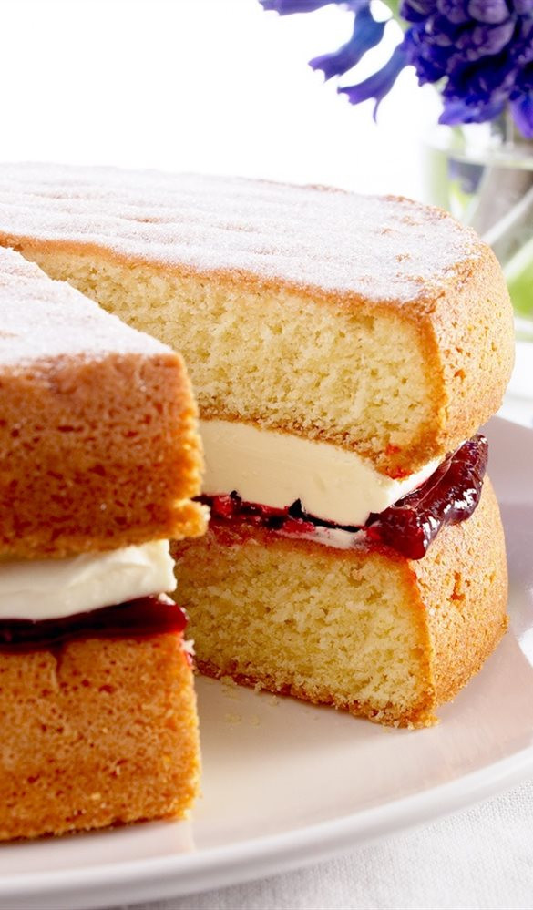 Victoria Sponge Cake Recipe
 Classic Victoria Sponge Cake Annabel Langbein – Recipes