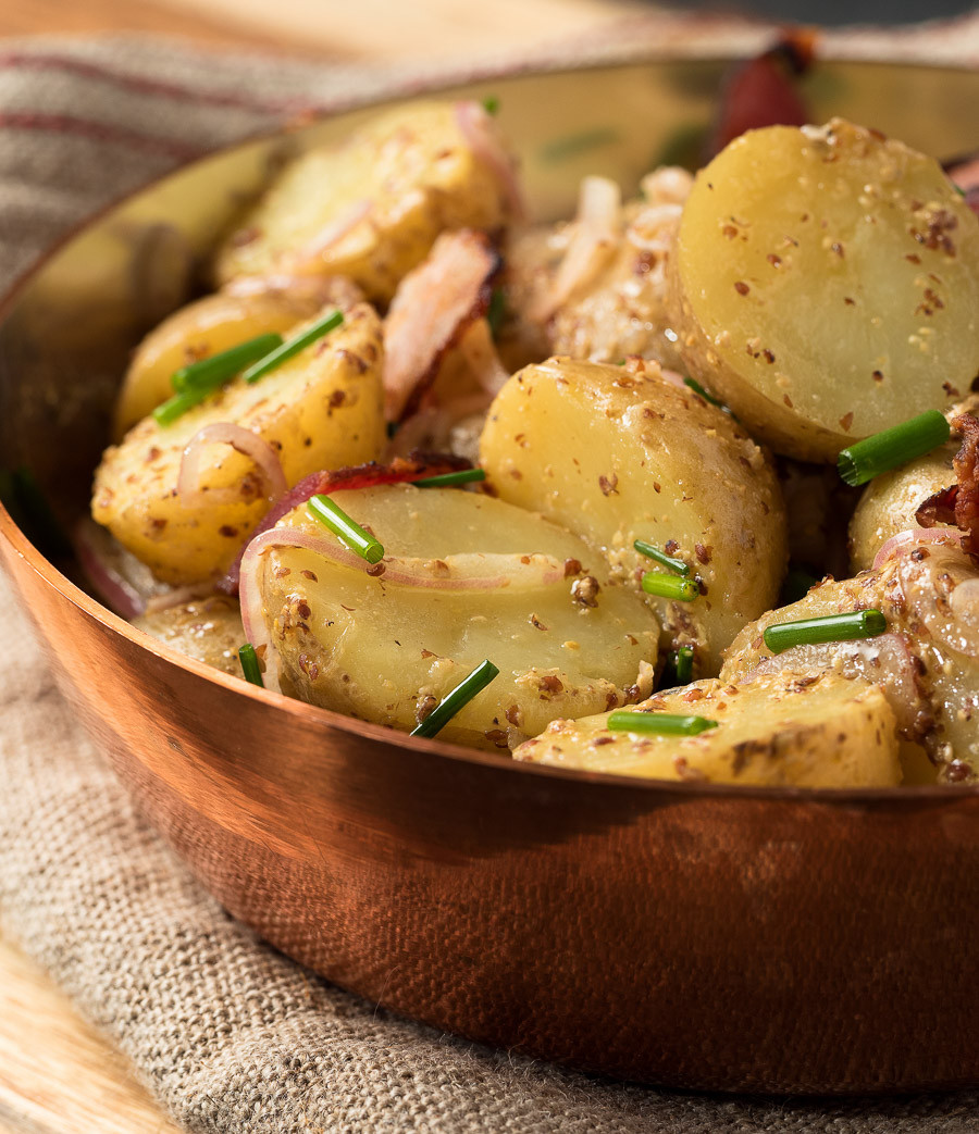 Warm Potato Salad
 Warm potato salad with bacon and coarse mustard glebe