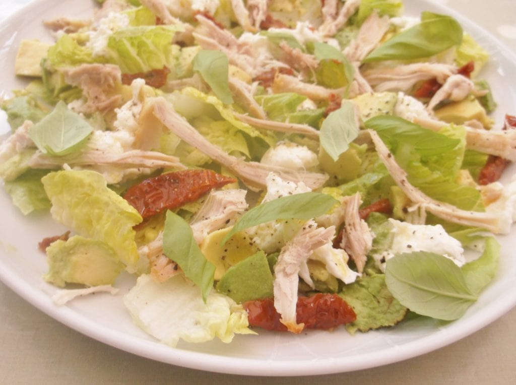Wendy'S Mozzarella Chicken Salad
 Leftover Chicken Avocado and Mozzarella Salad Easy