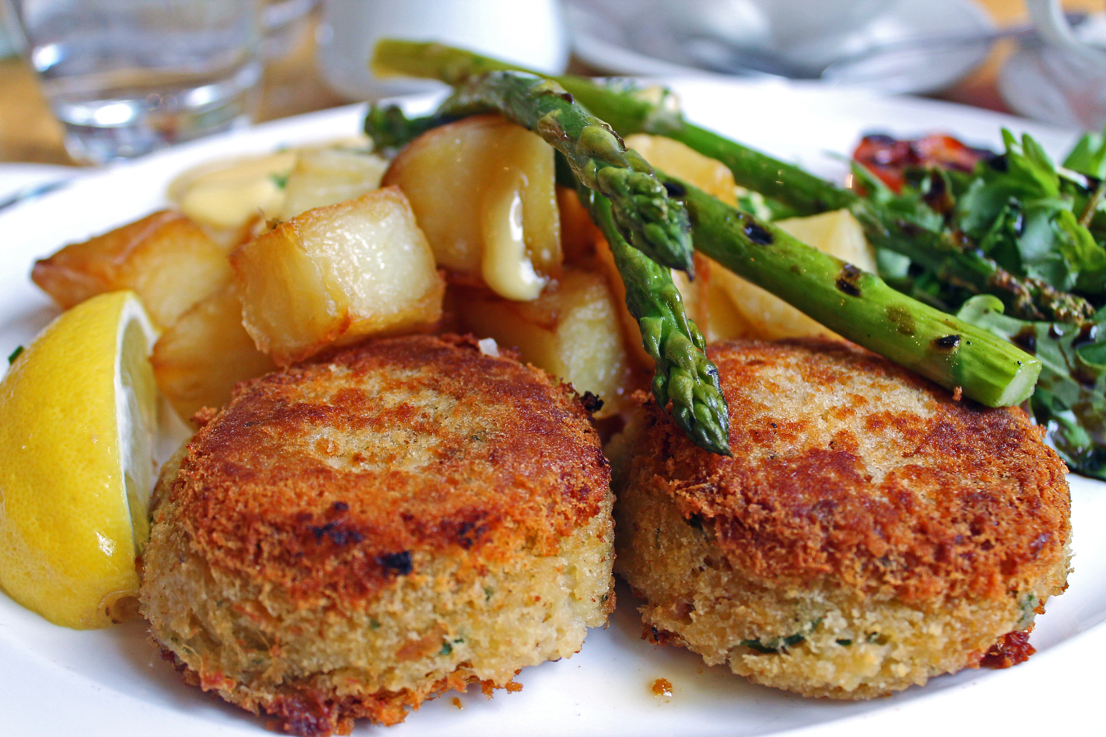 What Goes With Crab Cakes
 Transatlantic Gourmand