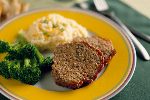 What Goes With Mashed Potatoes
 what goes with meatloaf and mashed potatoes