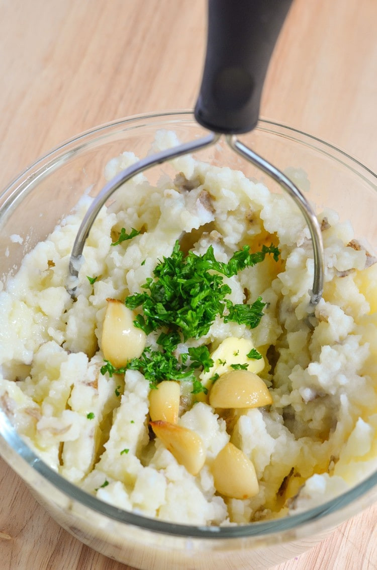 What Goes With Mashed Potatoes
 Roasted Garlic Mashed Potatoes with Barber Foods Broccoli