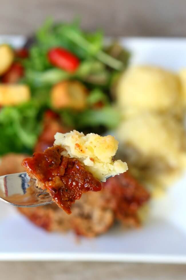 What Goes With Mashed Potatoes
 what goes with meatloaf and mashed potatoes