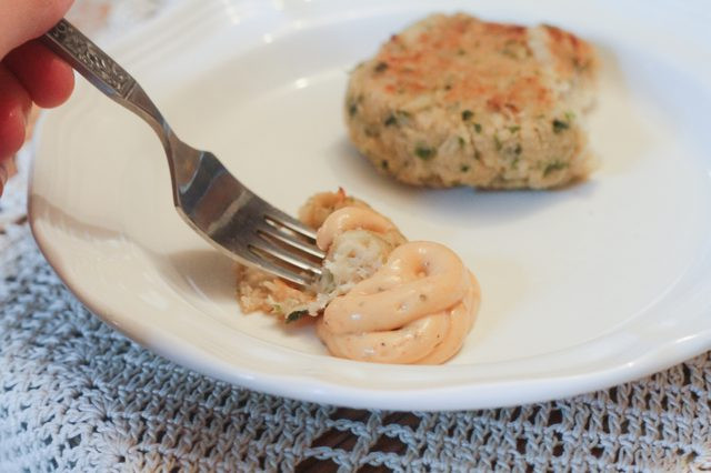 What To Eat With Crab Cakes
 What to Eat With Crab Cakes