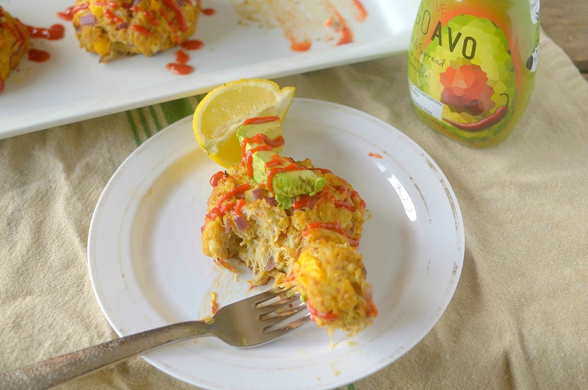 What To Eat With Crab Cakes
 Spicy Mango Avocado Crab Cakes Paleo Whole 30 Friendly