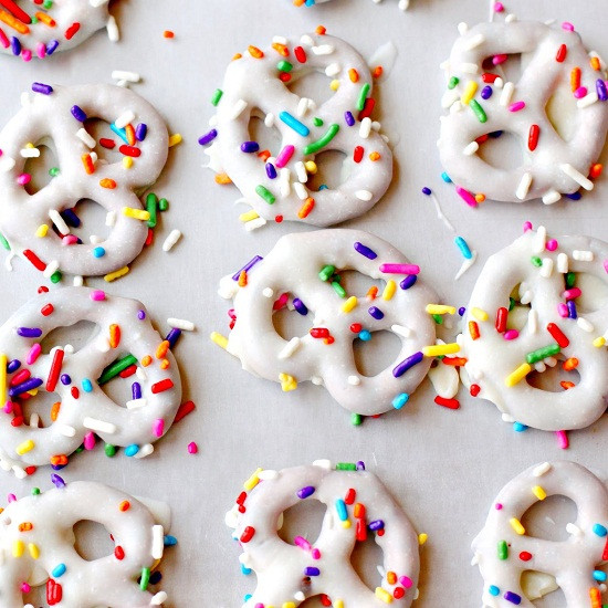 White Chocolate Covered Pretzels
 White Chocolate Covered Pretzels