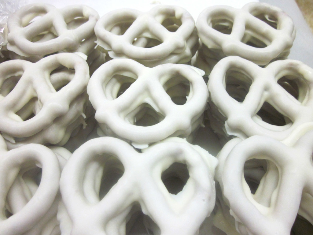 White Chocolate Covered Pretzels
 white chocolate covered pretzels