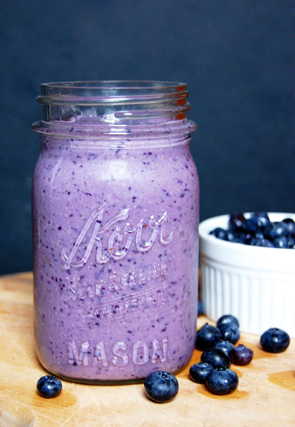 Whole 30 Smoothies
 10 Healthy & Delicious Whole30 pliant Smoothies