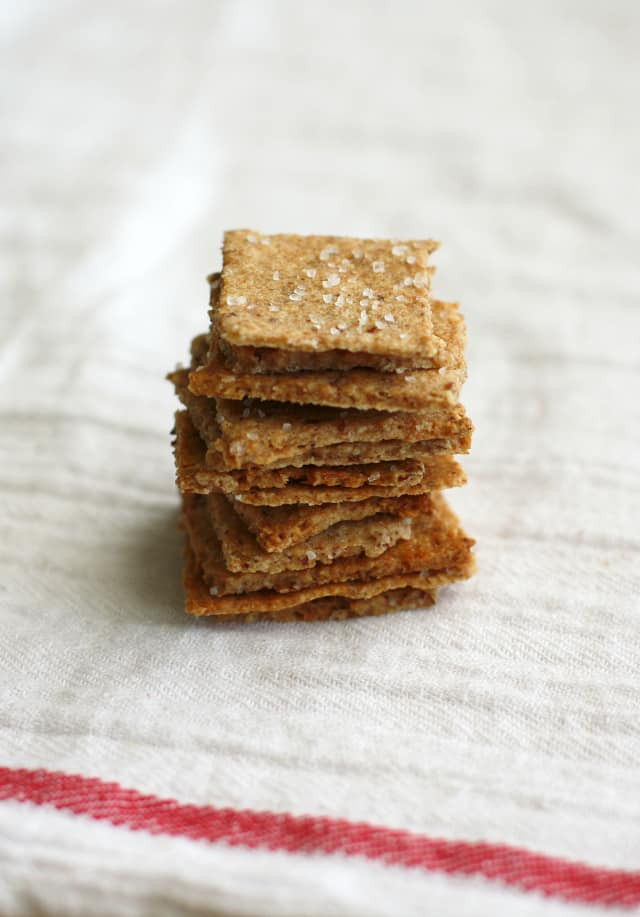 Whole Grain Crackers
 Whole Grain Vegan Cracker Recipe tastes like wheat