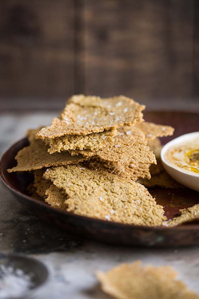 Whole Grain Crackers
 e ingre nt whole grain cracker by Dan Barber