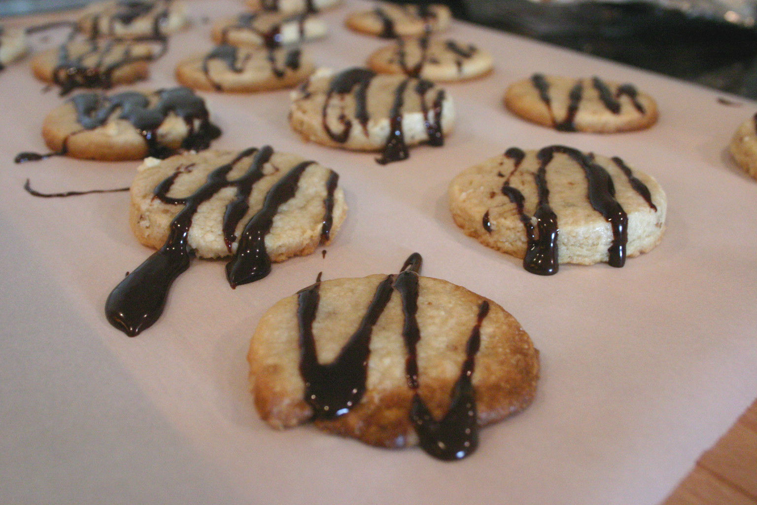 Word Cookies Chocolate 20
 Walnut Butter Cookies topped with Xocoveza Chocolate