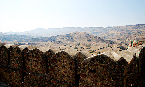 World'S Largest Potato
 Mysterious Ranikot The world s largest fort