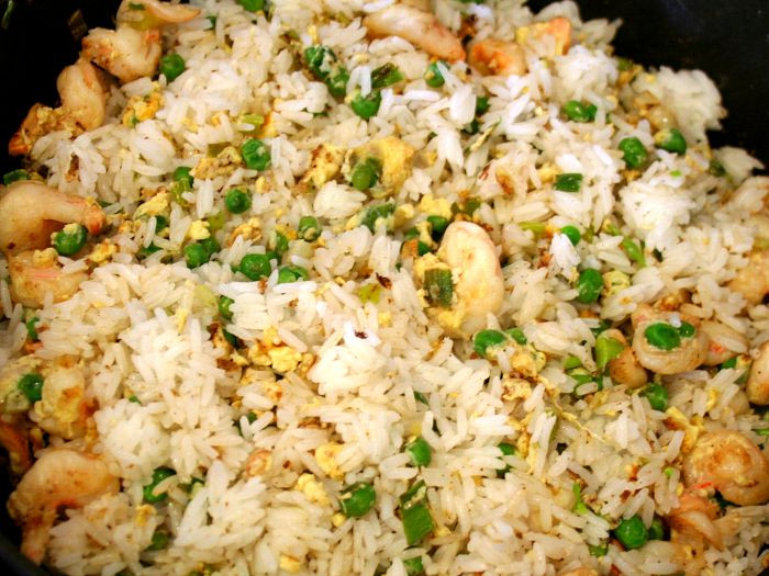 Yang Zhou Fried Rice
 How To Make Yangzhou Fried Rice