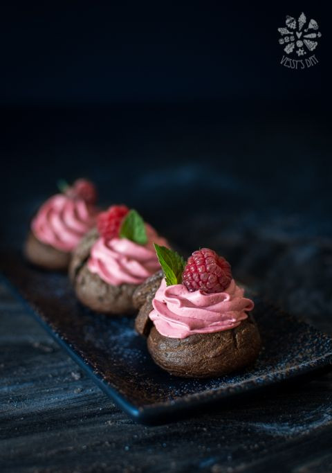 Zumbo'S Just Desserts Location
 Chocolate profiteroles with raspberry mousse