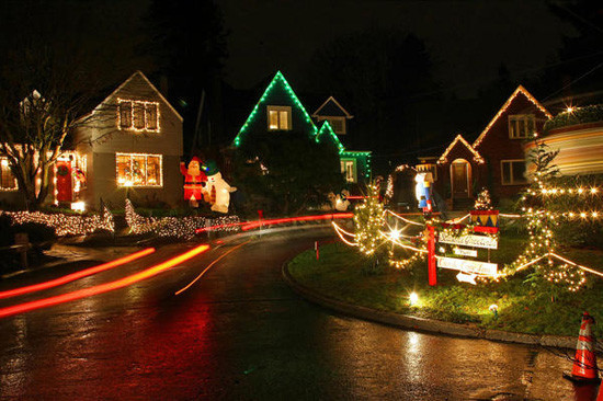Candy Cane Lane Christmas Lights
 Holiday Fun in Seattle