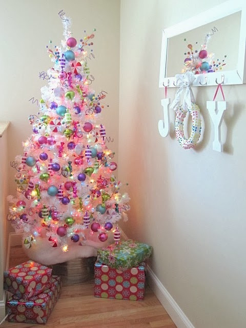 Candy Themed Christmas Tree
 Sew Many Ways Easy Christmas Candy Wreath