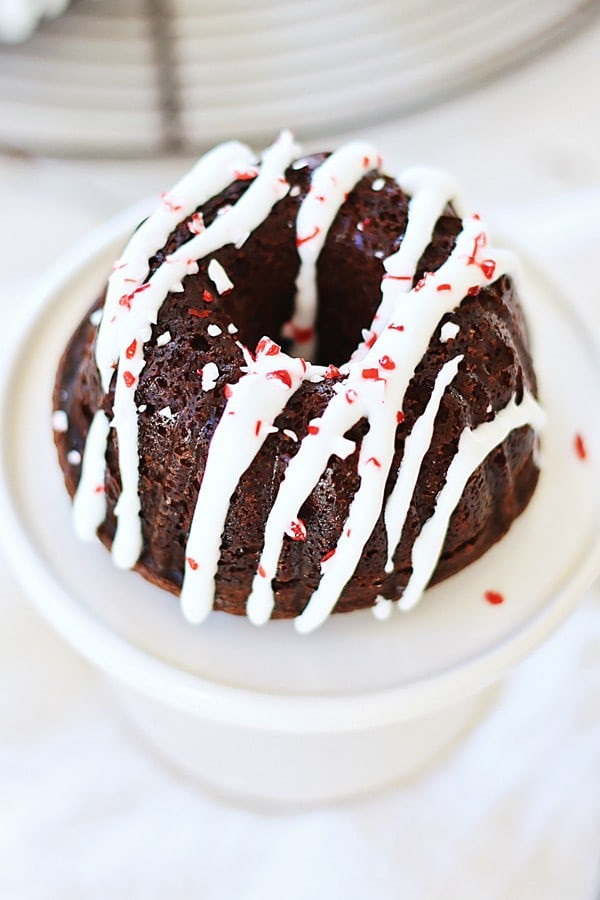 Christmas Bundt Cake Recipes
 Mini Chocolate Bundt Cakes with Peppermint Frosting