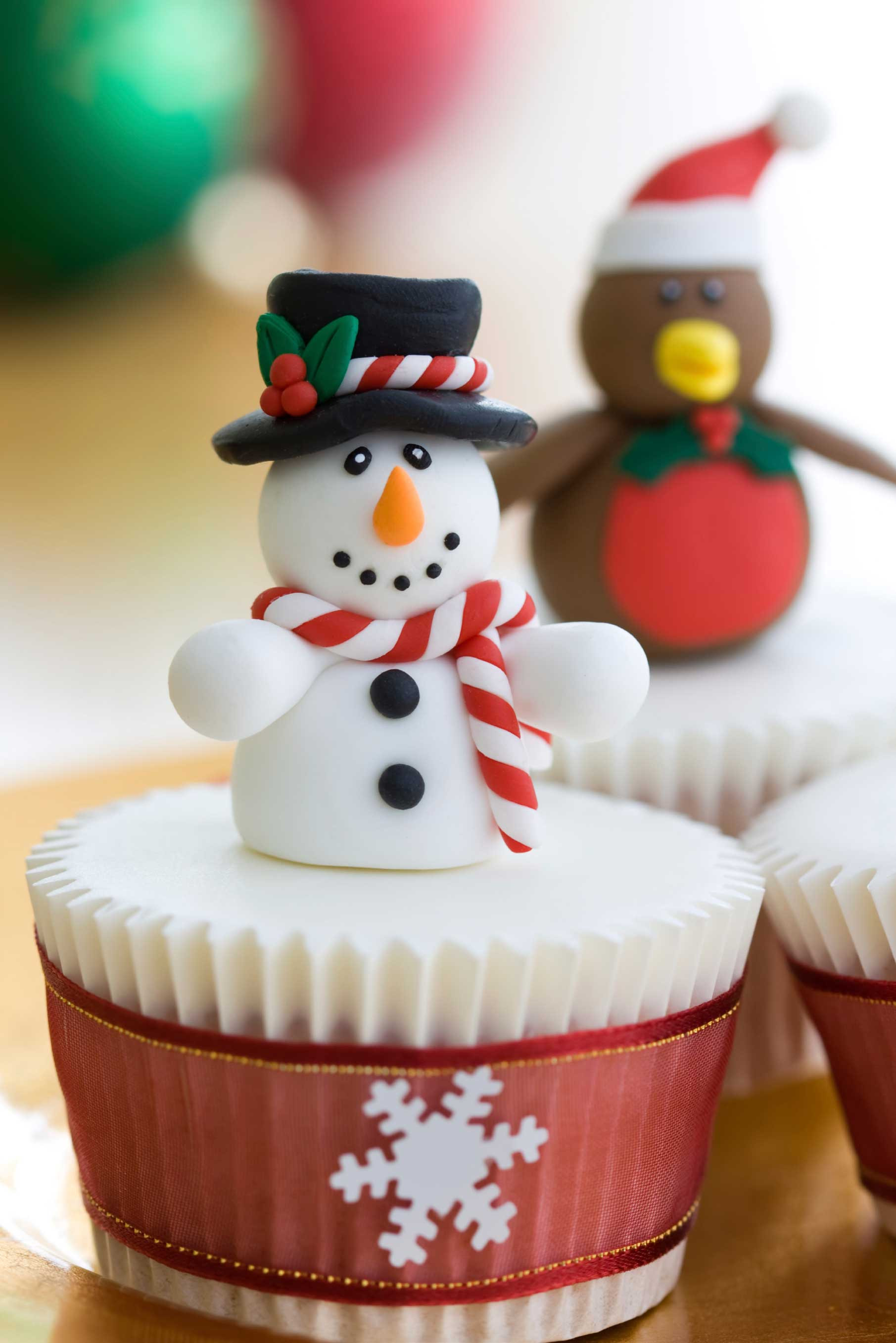 Christmas Cake And Cupcakes
 Christmas Cakes & Baking Gallery Pink Frosting Party Ideas