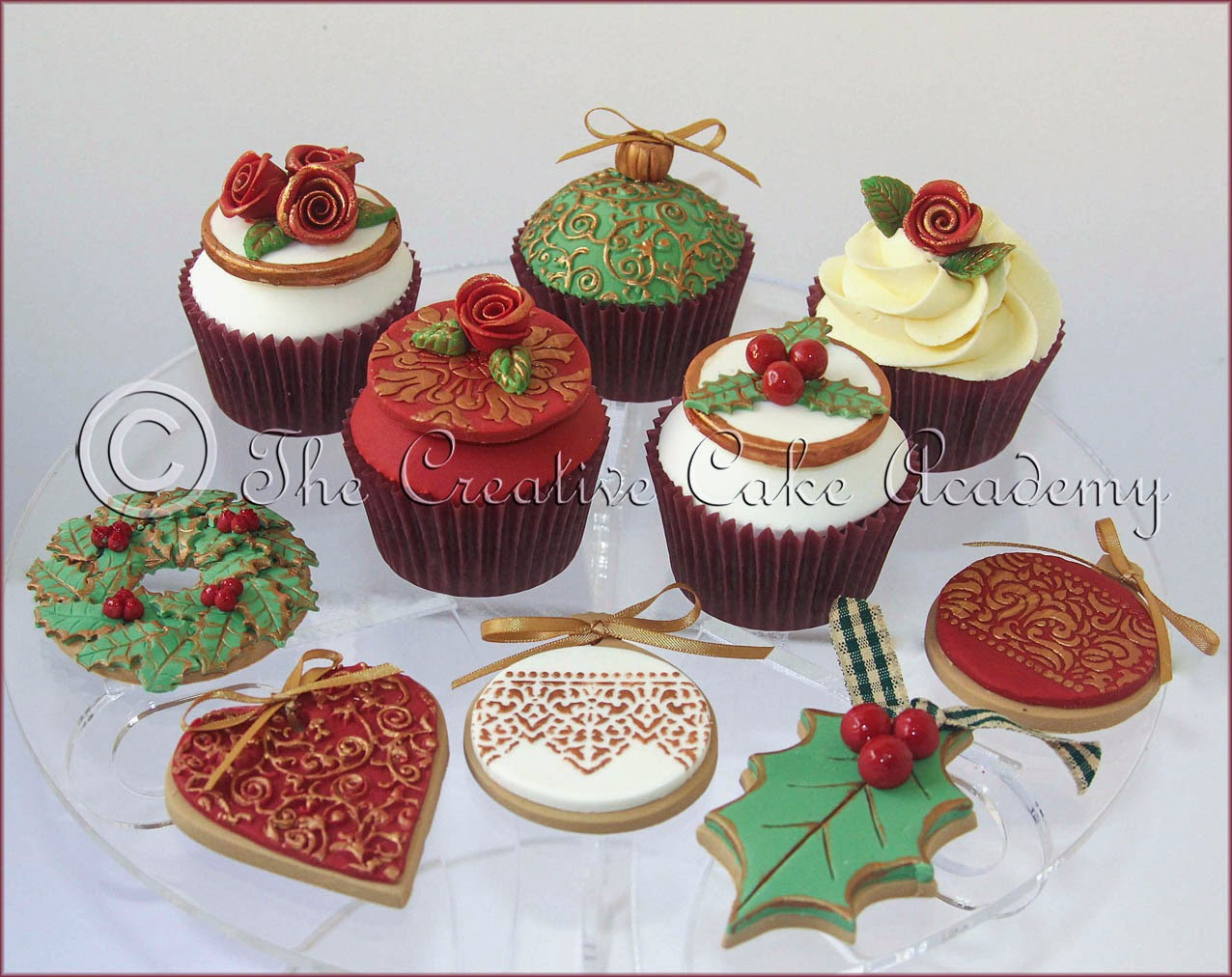 Christmas Cake Cupcakes
 The Creative Cake Academy