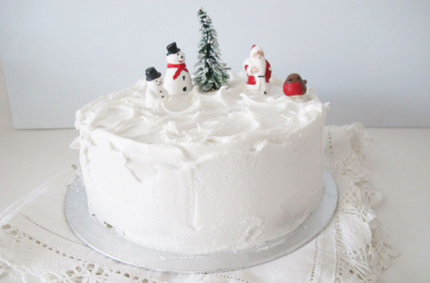 Christmas Cakes Icing
 How to make royal icing goodtoknow
