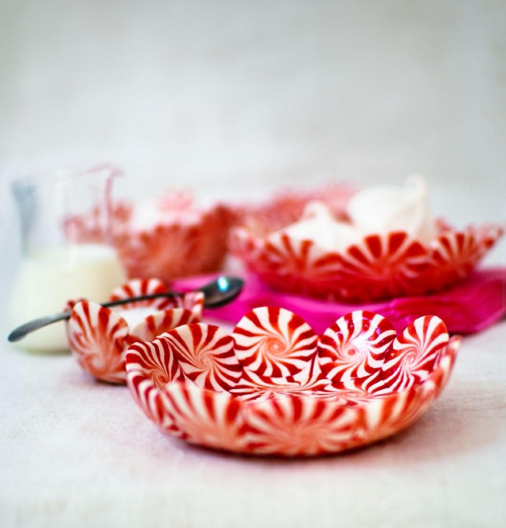 Christmas Candy Bowl
 DIY Peppermint Candy Bowls from Candy Aisle Crafts