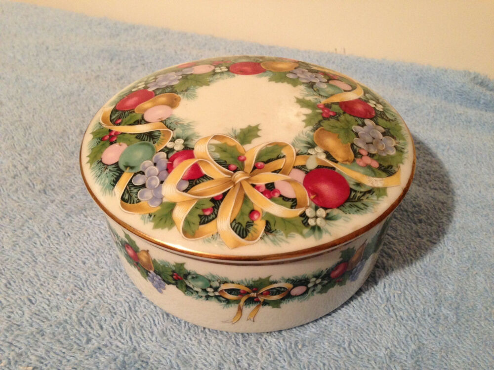 Christmas Candy Dish With Lid
 MIKASA CHRISTMAS BOUQUET TRINKET CANDY DISH NO LID