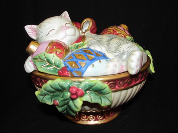 Christmas Candy Dish With Lid
 Vintage Christmas Fitz and Floyd Cat with ornaments Holiday