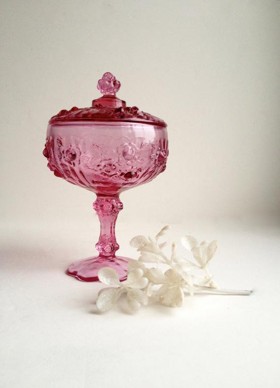 Christmas Candy Dish With Lid
 Fenton COLONIAL PINK ROSE pote art glass by