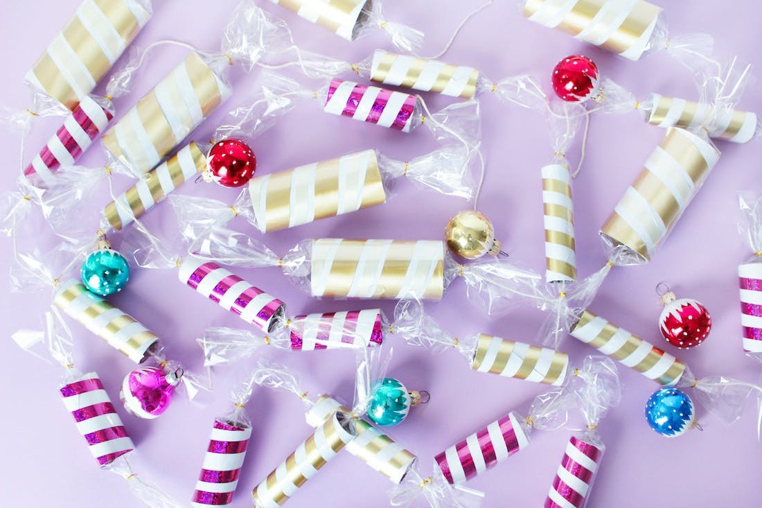 Christmas Candy Garlands
 How to Make Holiday Christmas Candy Garland