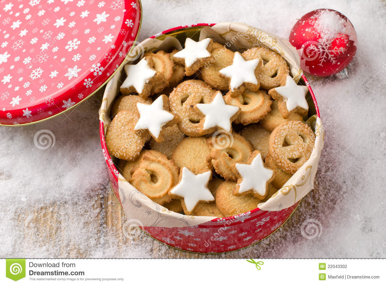 Christmas Cookies In A Tin
 Cookies In A Tin Stock graphy Image
