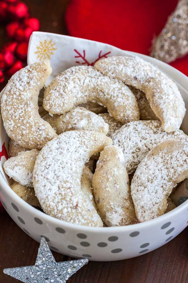 Christmas Cookies With Nuts
 Vanillekipferl German Vanilla Crescent Cookies