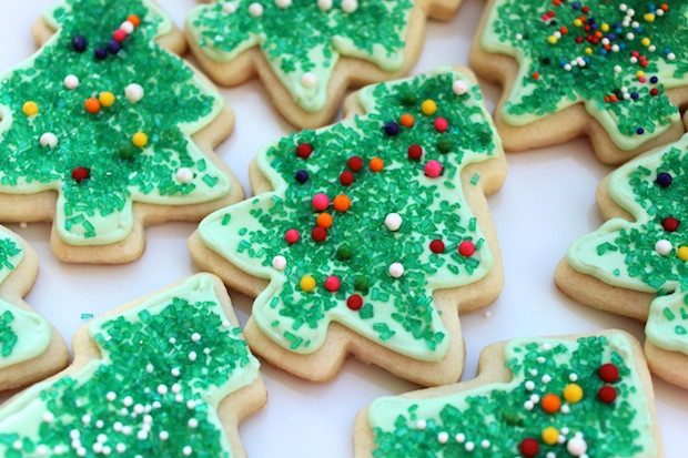 Christmas Cookies With Royal Icing
 Christmas Cookies with Royal Icing — the chic brûlée