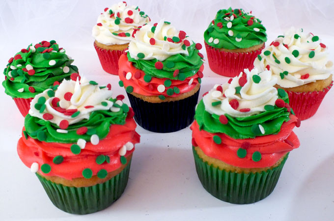 Christmas Cupcakes Images
 Christmas Swirl Cupcakes Two Sisters
