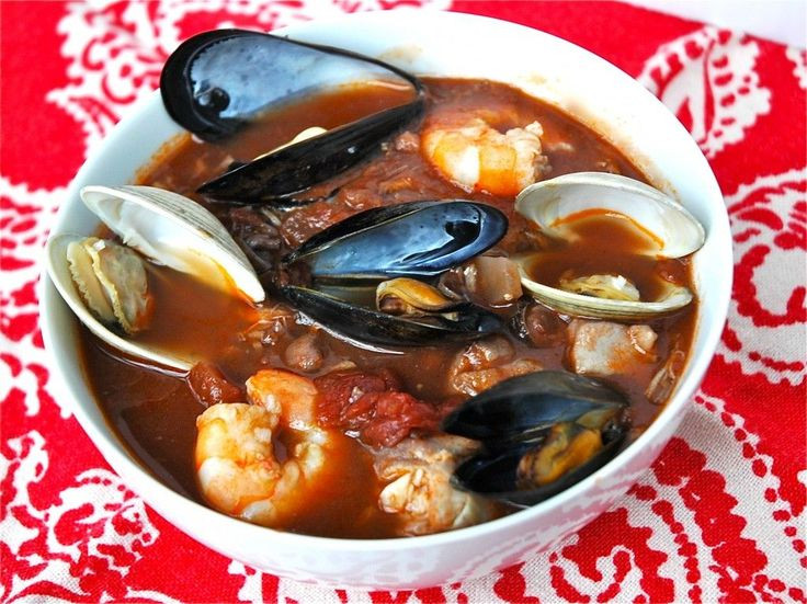 Christmas Eve Fish Dinners
 cioppino Soo delicious PERFECT for a Christmas Eve