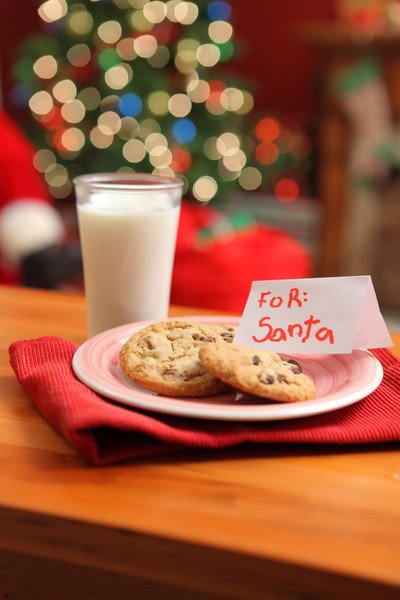 Christmas Milk And Cookies
 Put out cookies and milk for Santa 25 Christmas Eve