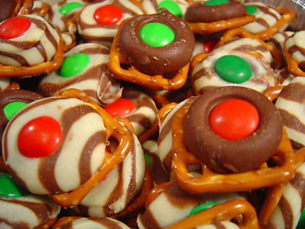 Christmas Pretzels Recipes
 Easy Festive Chocolate Holiday Pretzels Recipe Food