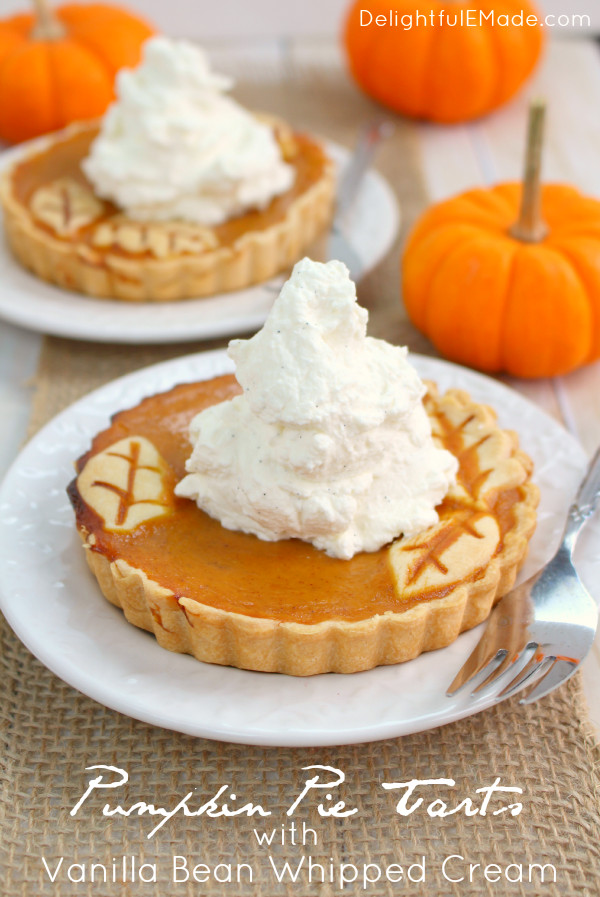 Christmas Pumpkin Pie
 Pumpkin Pie Tarts with Vanilla Bean Whipped Cream