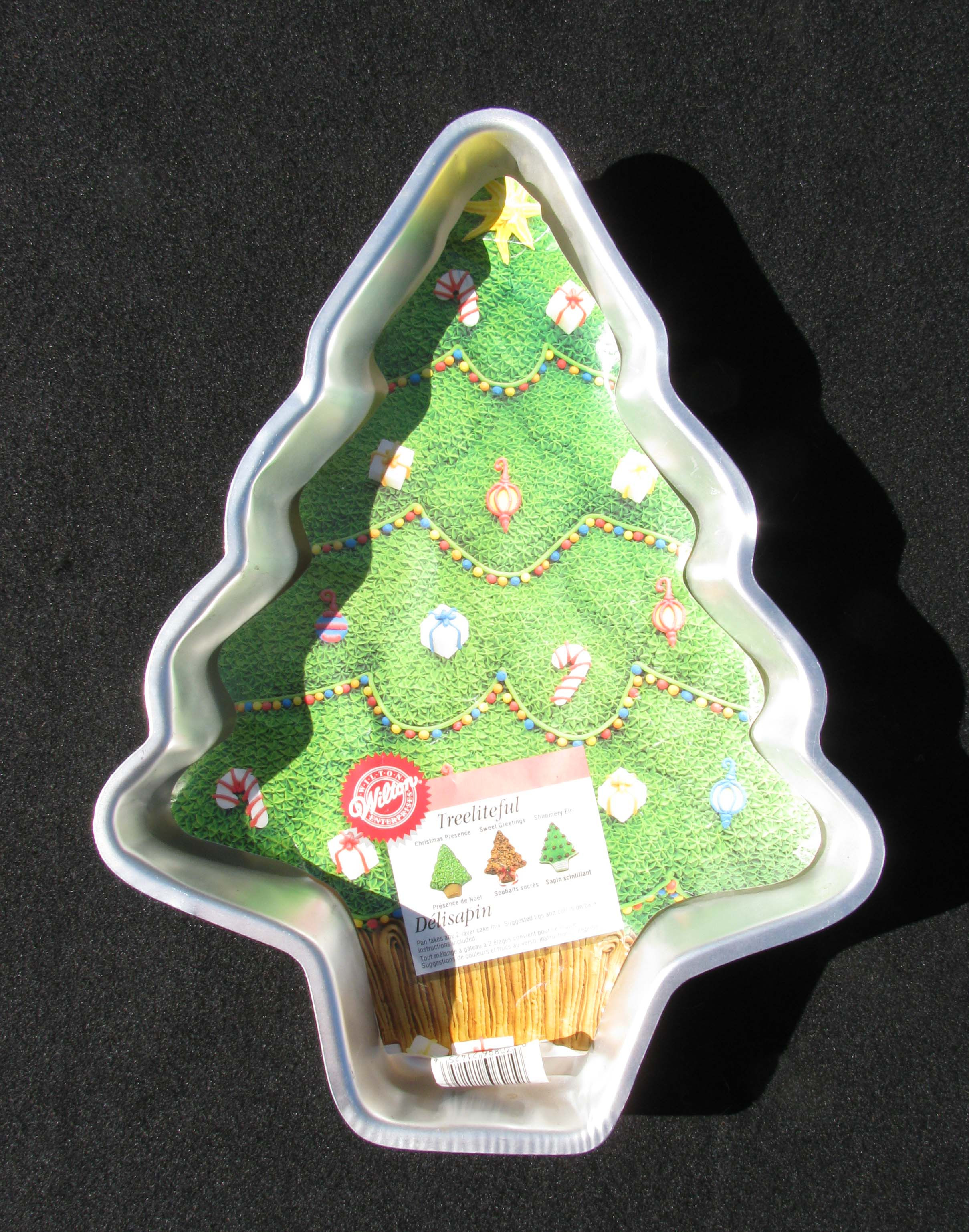 Christmas Tree Baking Pan
 Wilton Christmas Tree Cake PAN With Insert Holidays Family