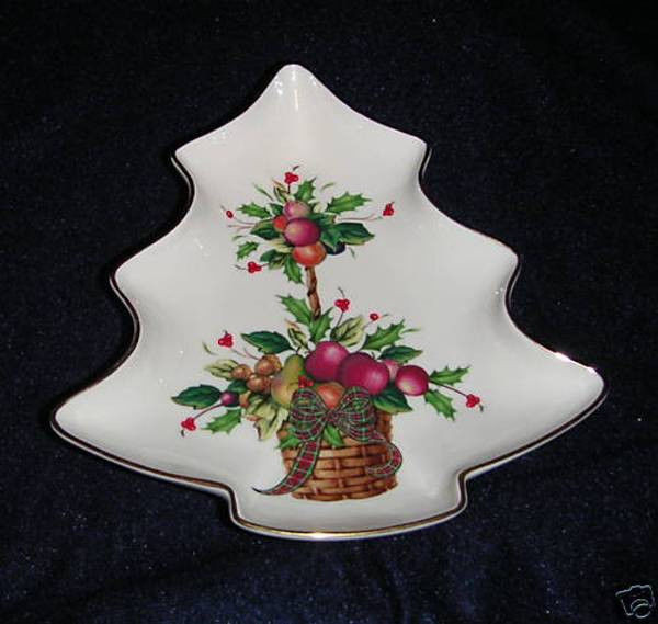 Christmas Tree Candy Dish
 LENOX HOLIDAY TARTAN TREE CANDY DISH