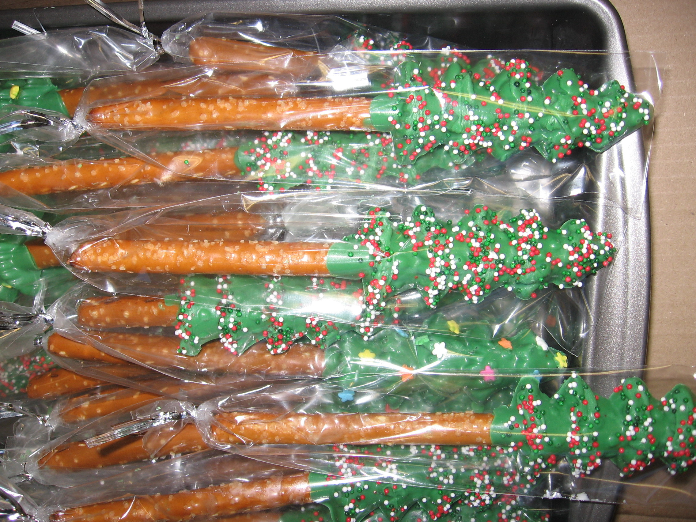 Christmas Tree Pretzels
 Candy Coated Christmas Tree Pretzels